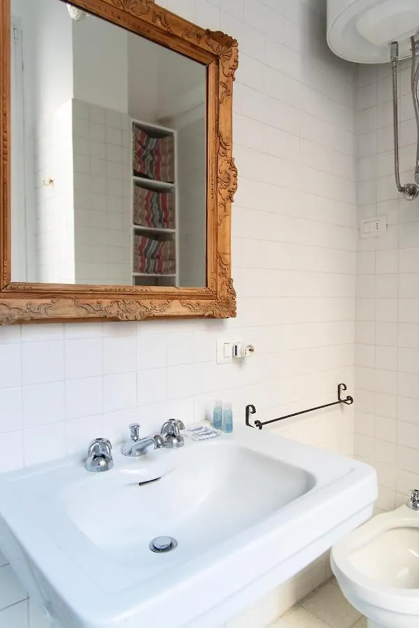 Apartment Youhosty - Ponte Vetero 21 Milan